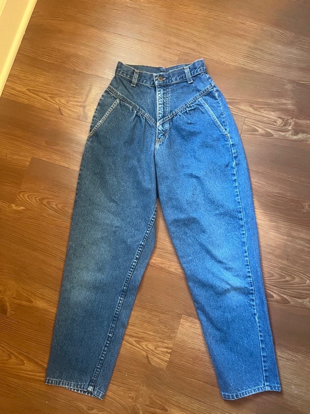 High-Waist Blue Boyfriend Jeans with Panel Detail